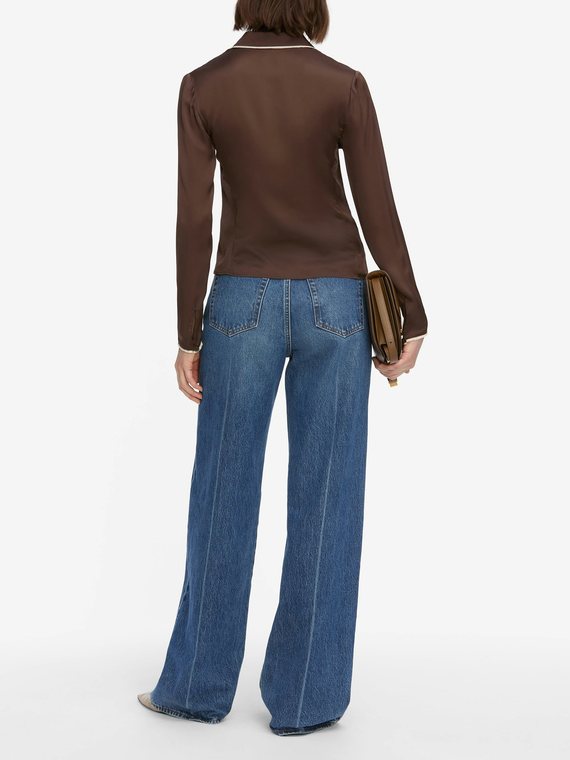 shirt back image alt:fit2